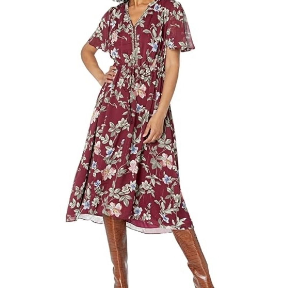 Tommy Bahama Dark Floral Floaty Dress.  Cottagecore, Girl Next Door,Professional